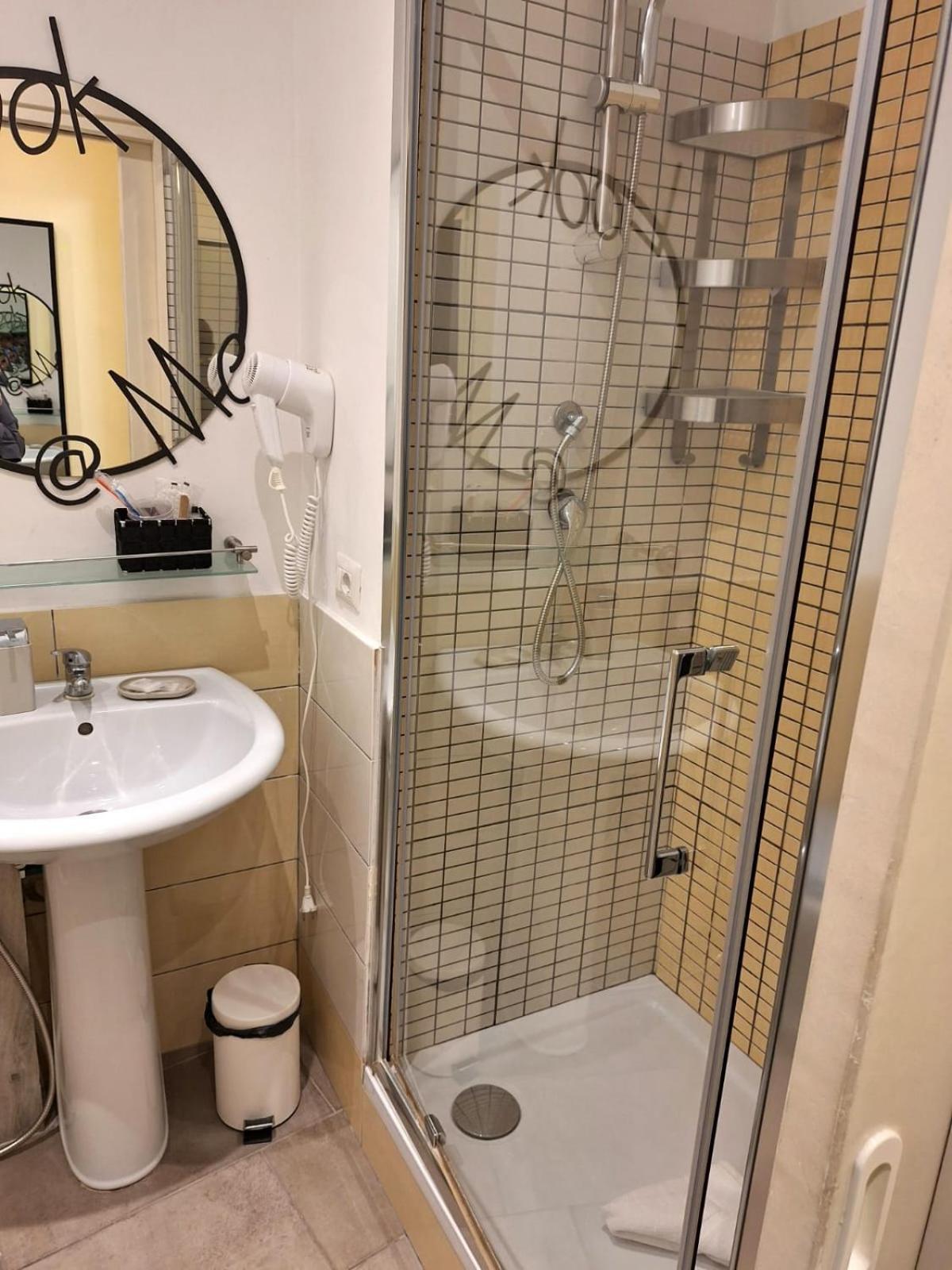 Re Di Roma Nice Rooms Exterior photo